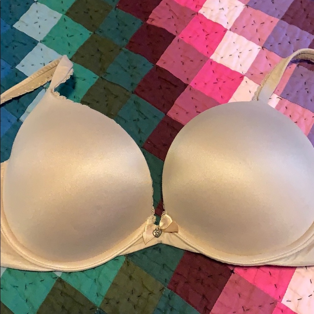 VS 34D push up bra EUC
